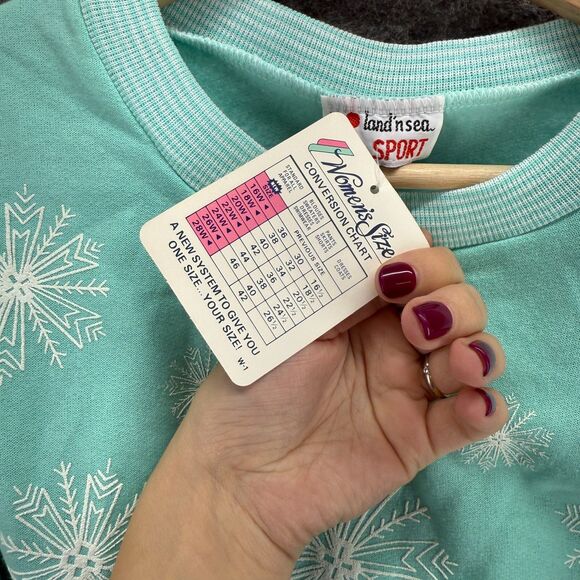 New Land'n Sea Sweatshirt Women 18W Plus Blue Snowflake Fleece Long Sleeve - Picture 6 of 10